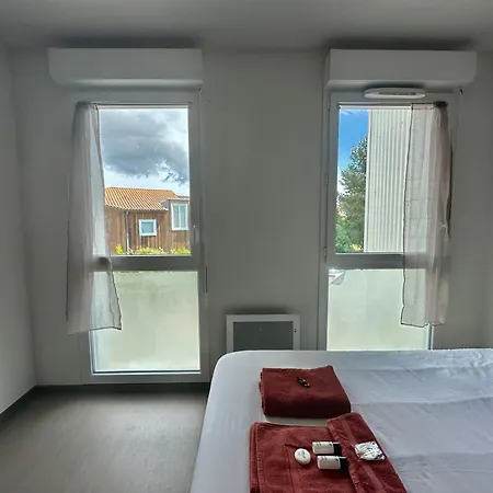 Studio 13 Min Plage - Parking - Menage & Linge Inclus La Rochelle  Exterior photo