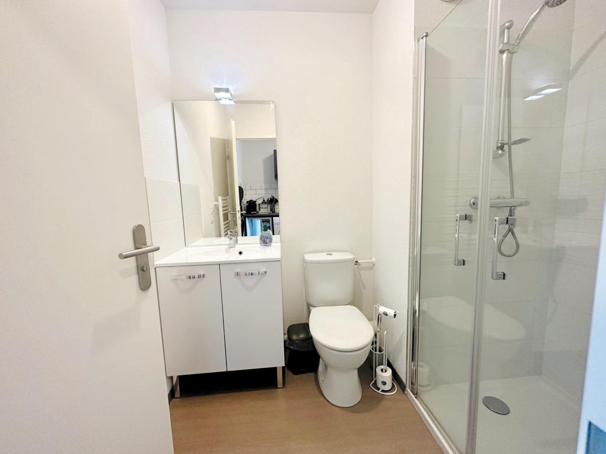 Apartment 13 Min - Parking - Menage & Linge Inclus *
