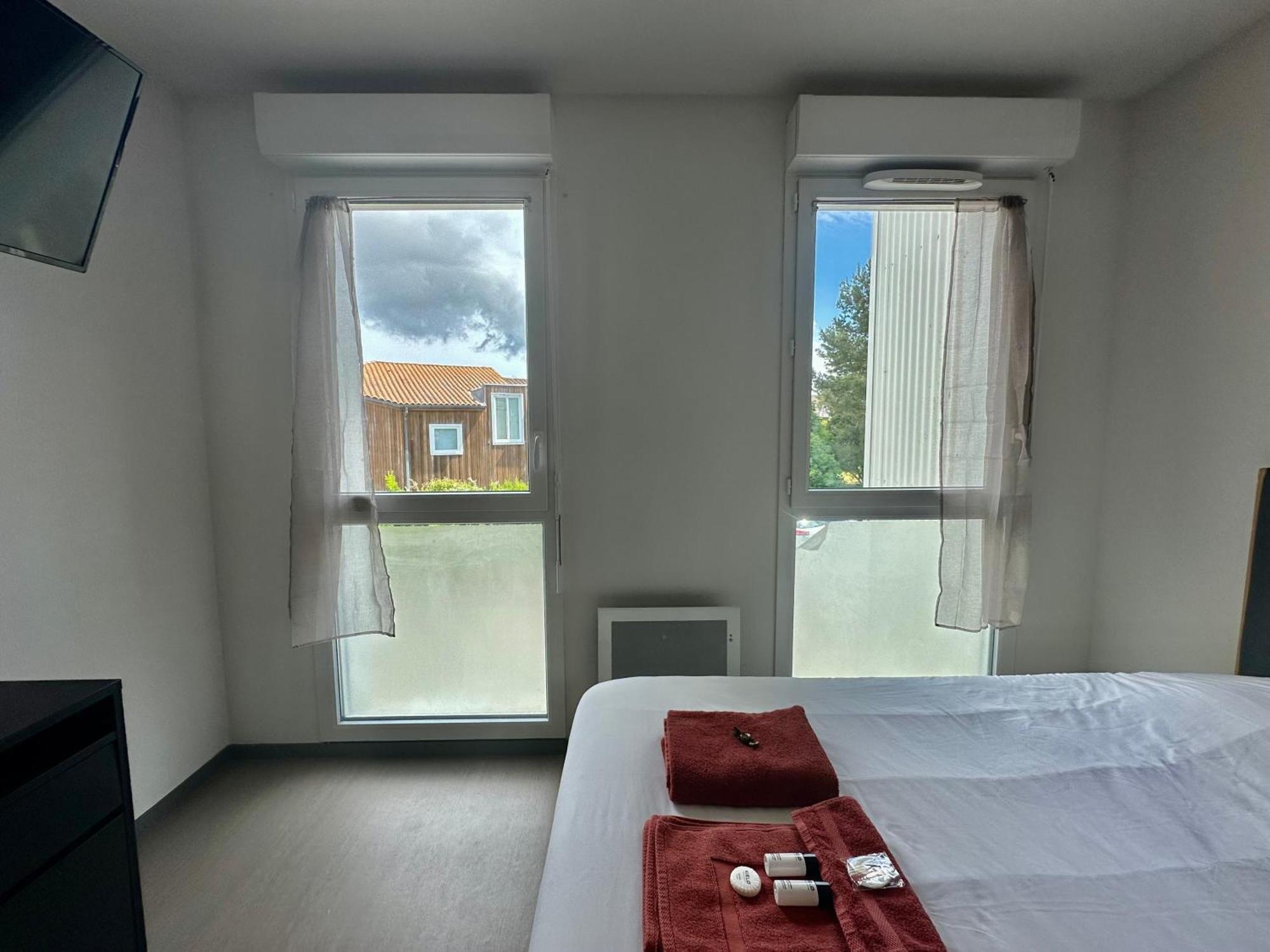 13 Min - Parking - Menage & Linge Inclus * La Rochelle (Charente-Maritime)